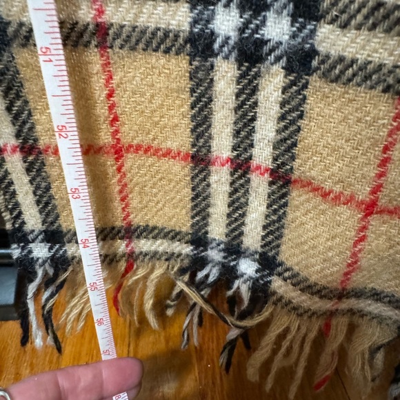Authentic Burberry wool scarf - Picture 5 of 5